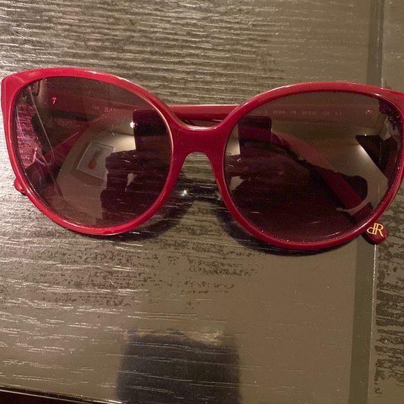 NWOT Banana Republic Sunglasses with original hard case. Holiday pick?. main image 4